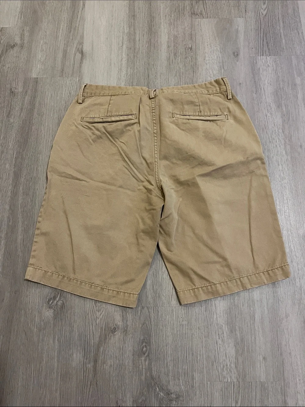 GAP Men's Flat-Front Chino Shorts in Tan